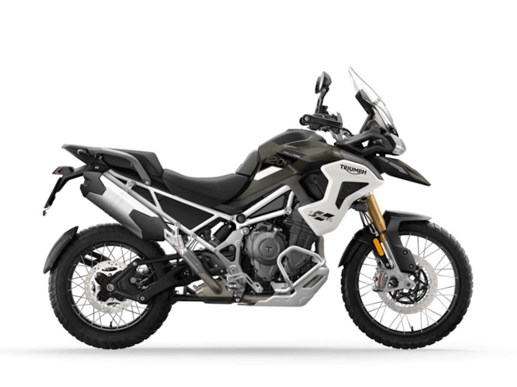 2025 Triumph STREET TRIPLE R - Sold Boat