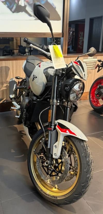 BOATZON | TRIUMPH TRIDENT800 2026
