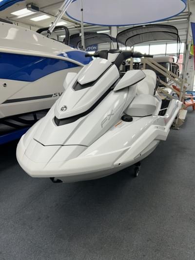 BOATZON | Yamaha FX CRUISER SVHO wAUDIOWhite 2025 BOATZON | Yamaha FX CRUISER SVHO wAUDIOWhite 2025