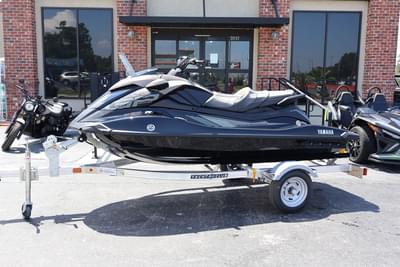 BOATZON | Yamaha Marine GP SVHOBLACK 2025