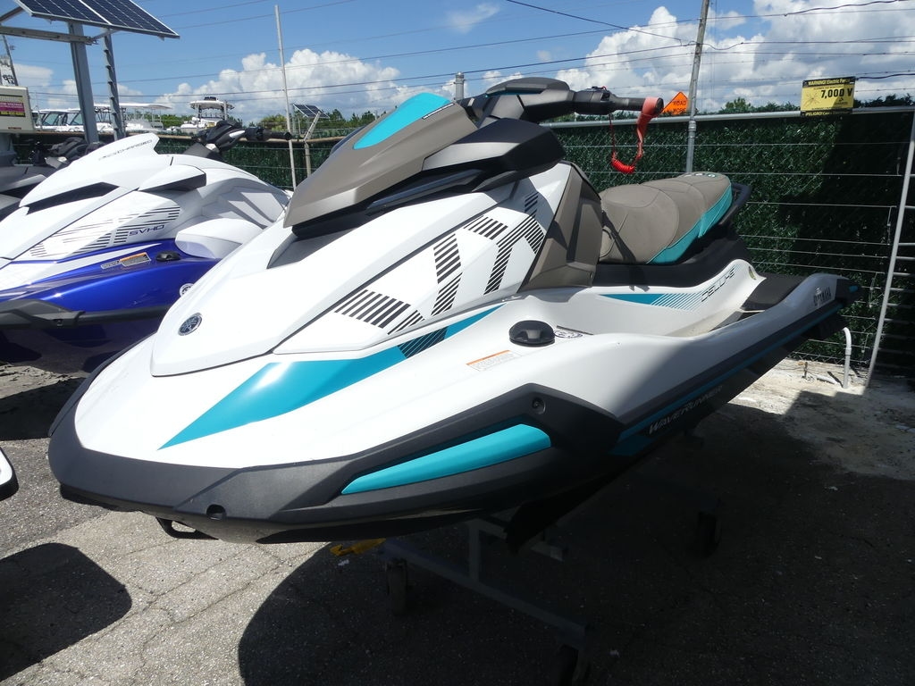 2023 Yamaha Marine VX Deluxe - Sold Boat