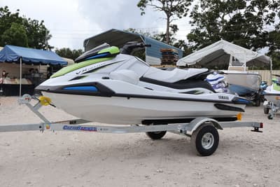 BOATZON | Yamaha Marine VX DELUXE WAUDIOWHITE 2026