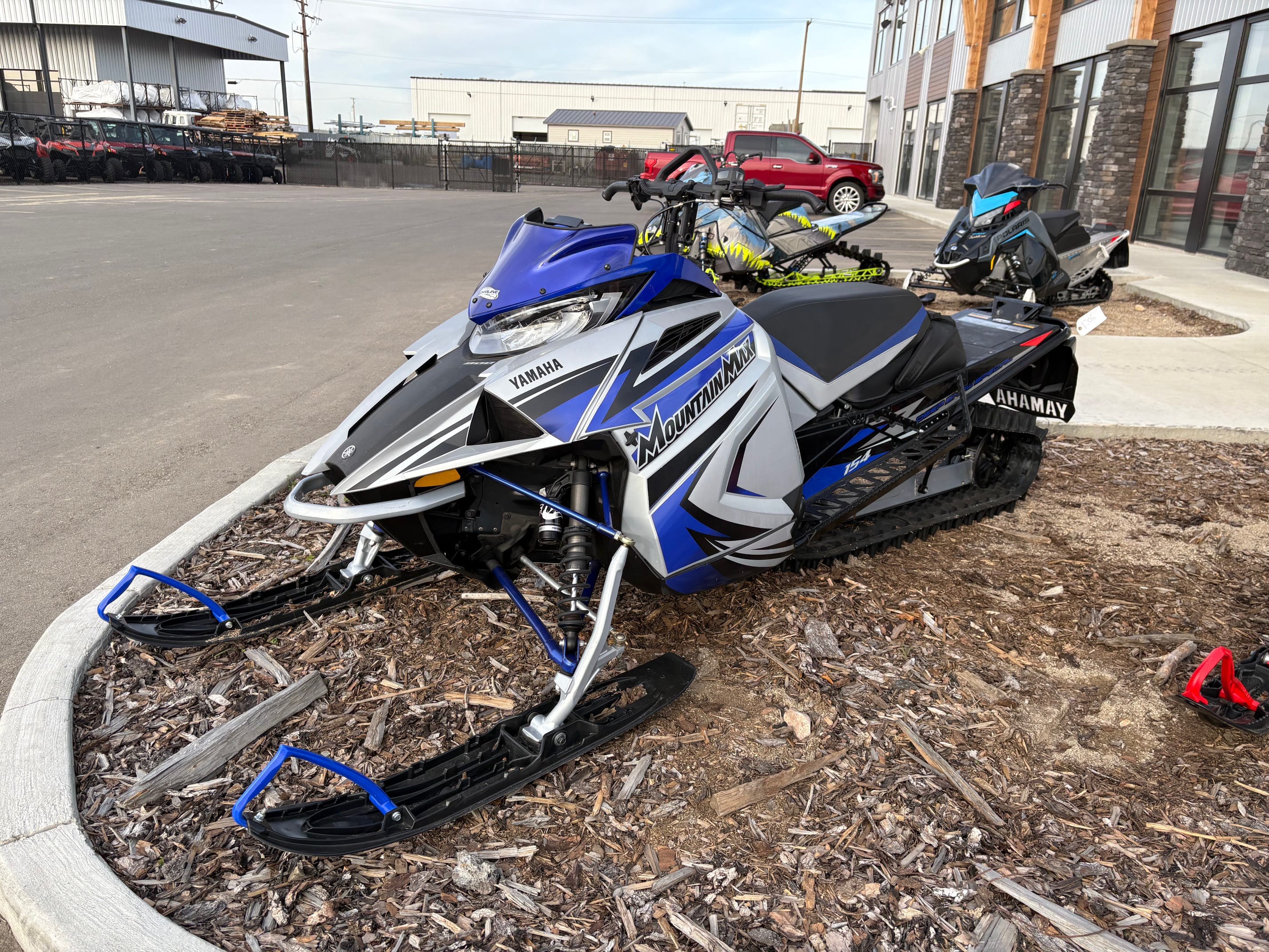 Used Yamaha Mountain Max 800 LE 154 ES 2022 for sale in Saskatoon
