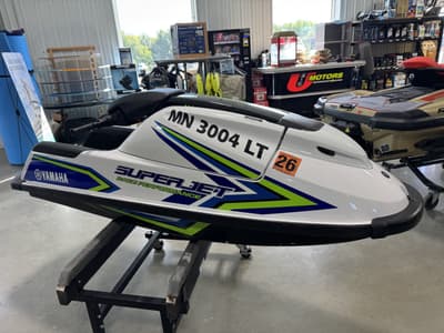 BOATZON | Yamaha Superjet 2018