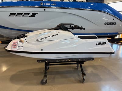 BOATZON | Yamaha SuperJet 2025