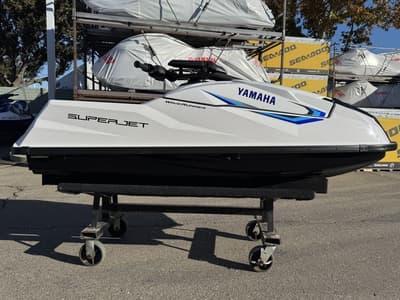 BOATZON | Yamaha SuperJet 2026