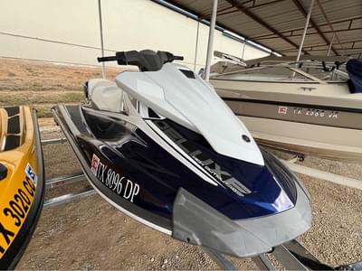 BOATZON | Yamaha VX Deluxe 2016