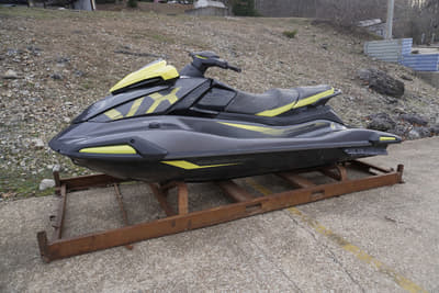 BOATZON | Yamaha VX DELUXE CARBON 2022