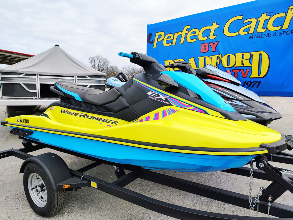 2024 WAVE RUNNER EX D - Sold Boat