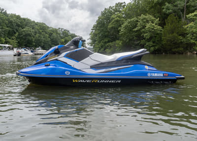 BOATZON | Yamaha WaveRunners EX Deluxe  Azure Blue 2017
