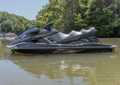 BOATZON | Yamaha WaveRunners WaveRunner FX Cruiser HO  Silver Metallic 2012