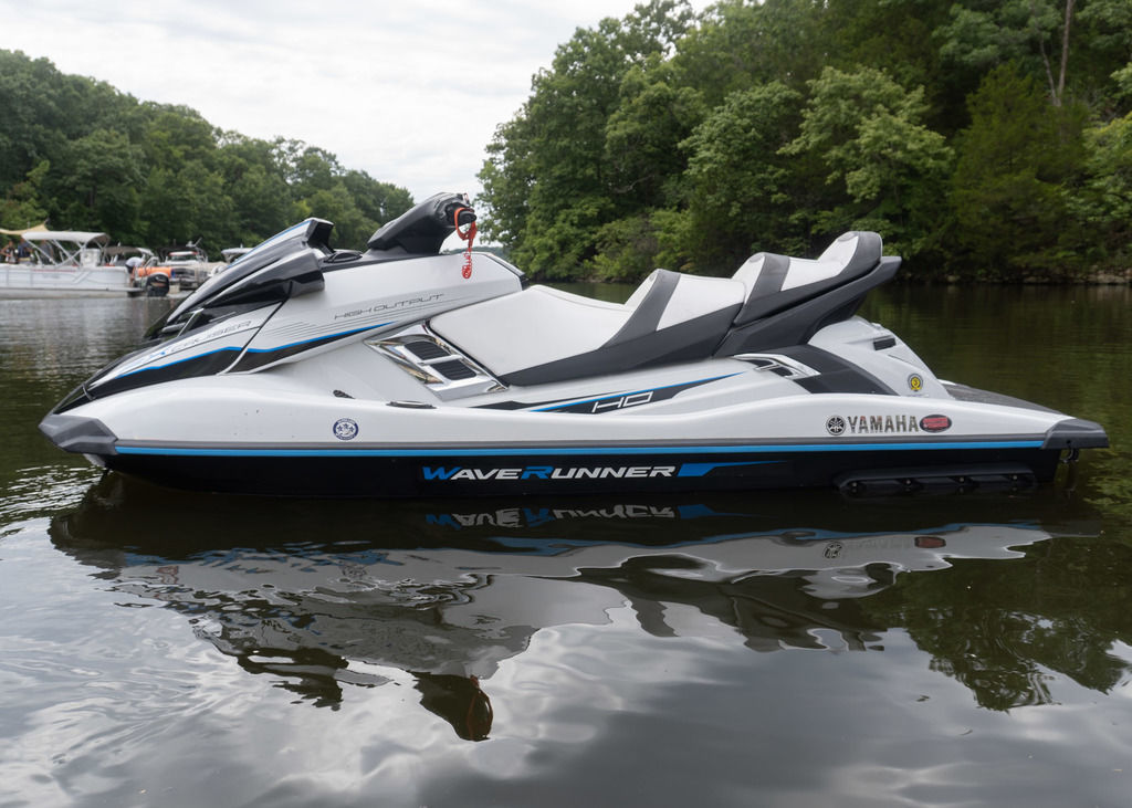 2018 Yamaha WaveRunners FX CRUISER HOWHITEBLACK - Sold Boat