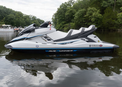 BOATZON | Yamaha WaveRunners FX CRUISER HOWHITEBLACK 2018
