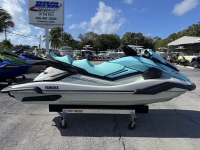 BOATZON | Yamaha WaveRunners FX Cruiser HO 2025