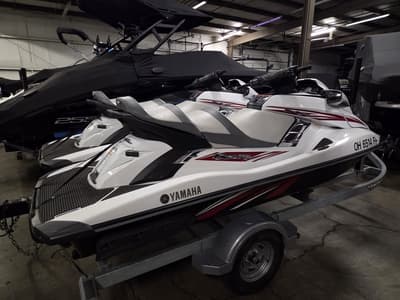 BOATZON | Yamaha WaveRunners FX Cruiser SHO 2016