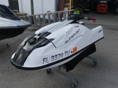 BOATZON | Yamaha WaveRunners SuperJet 2023