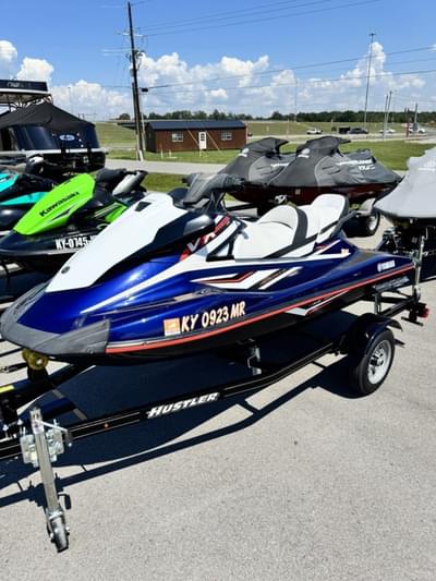 BOATZON | Yamaha WaveRunners VX Cruiser HO 2019