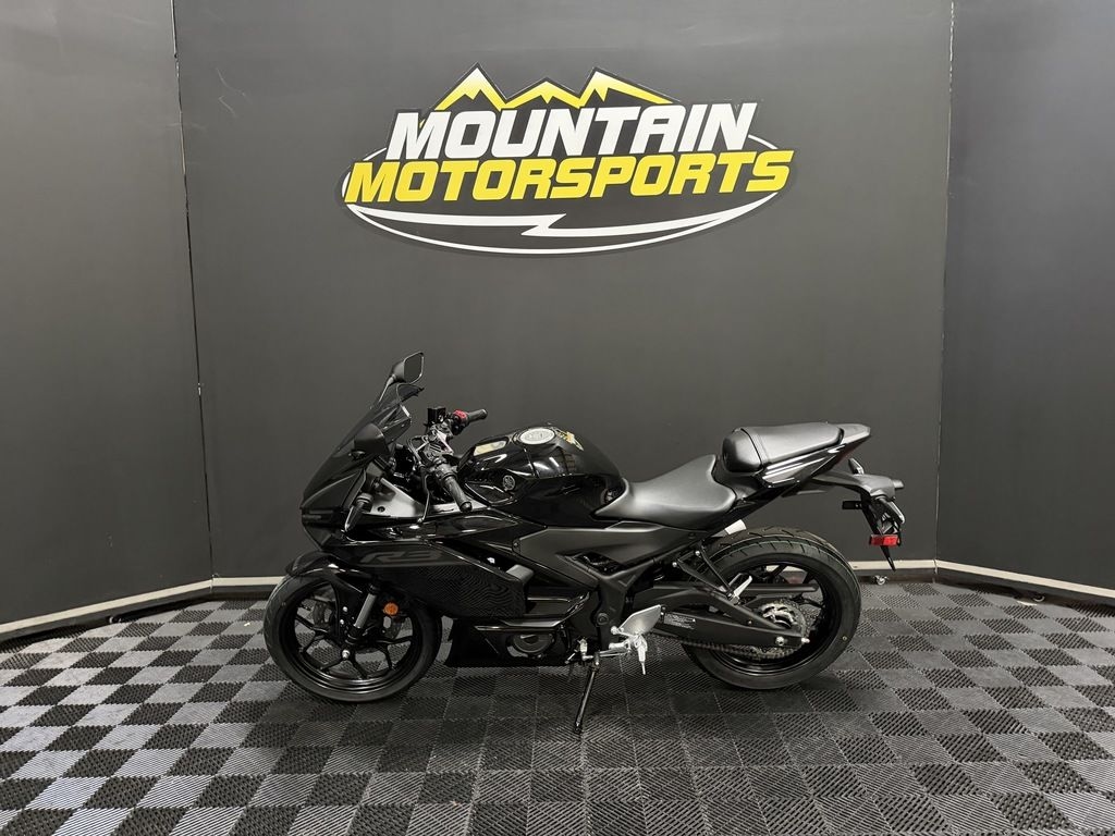 2026 Yamaha YZFR3 - Sold Boat