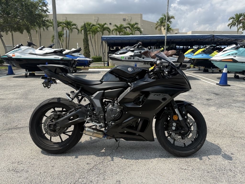 2025 Yamaha YZFR7 - Sold Boat