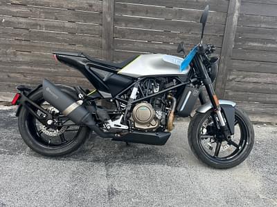 BOATZON | 2018 Husqvarna Motorcycles VITPILEN 701