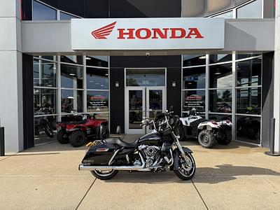 BOATZON | 2023 HarleyDavidson Street Glide