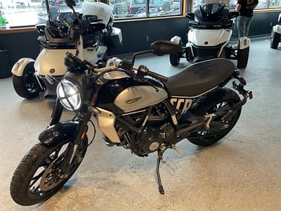 BOATZON | 2024 Ducati SCRAMBLER 800