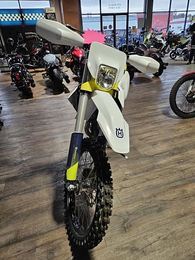 BOATZON | 2024 Husqvarna Motorcycles FE 450