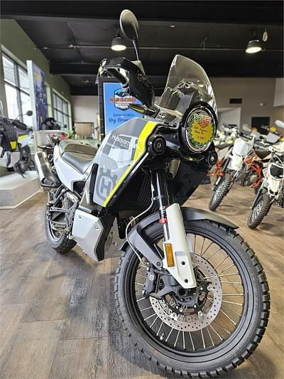 BOATZON | 2024 Husqvarna Motorcycles NORDEN 901