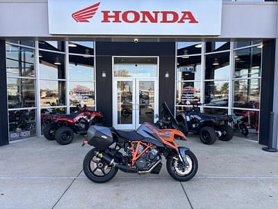 BOATZON | 2024 KTM 1290 Super Duke Gt