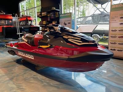 BOATZON | 2024 SeaDoo RXTX 325 Fiery Red Premium