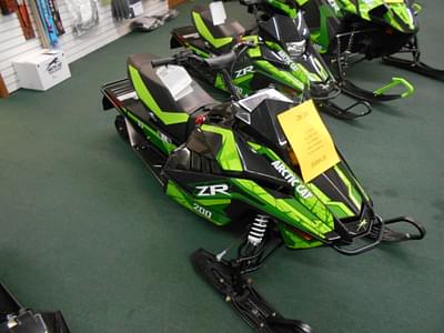 BOATZON | 2025 Arctic Cat ZR 200