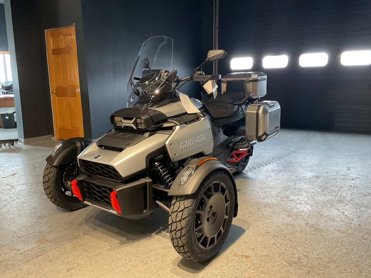 2025 Can-Am CanAm CANYON XT 2025 - Sold Boat