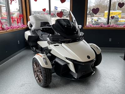 BOATZON | 2025 CanAm SPYDER RT LIMITED SEA TO SKY