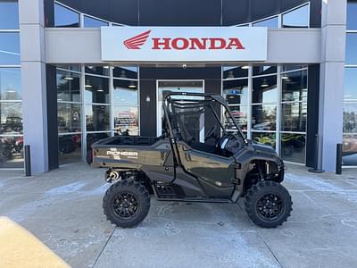 BOATZON | 2025 Honda Pioneer 1000 Deluxe