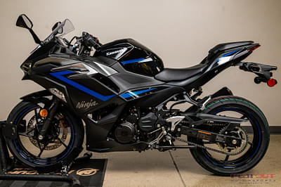 BOATZON | 2025 Kawasaki NINJA 500 ABS