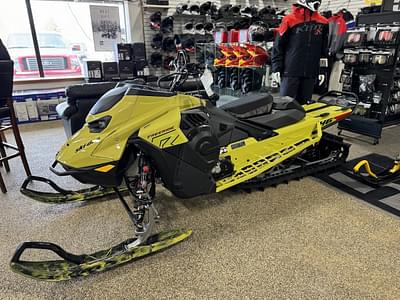 BOATZON | 2025 SkiDoo FREERIDE 146 850ETEC 25 ES W1025DISPLAY