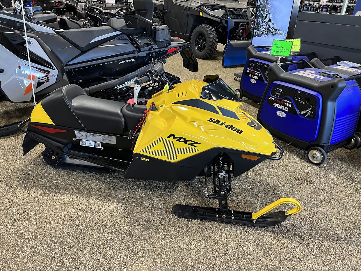 2025-skidoo-mxz-120-marshall-