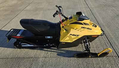 BOATZON | 2025 SkiDoo MXZ 200