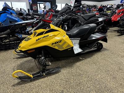 BOATZON | 2025 SkiDoo MXZ 200