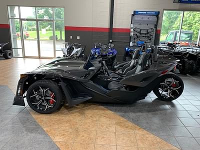 BOATZON | 2025 Slingshot Slingshot R AutoDrive  Nightfall