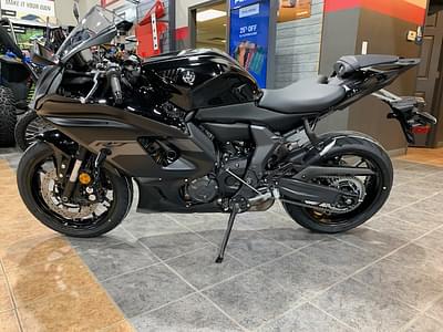 BOATZON | 2025 Yamaha YZF R7  Matte Raven Black