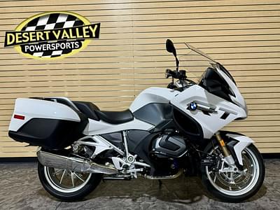 BOATZON | BMW R 1250 RT Alpine White 3 2024