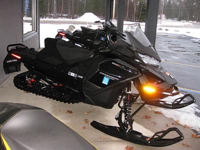 BOATZON | BRP SKI DOO ENDURO 600R ETEC RIPSAW 125 ES PREMIUM DISPLAY 2022