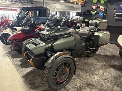 BOATZON | Can-Am® Canyon Redrock 2025