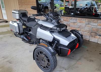 BOATZON | Can-Am® Canyon XT 2025