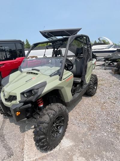 BOATZON | Can-Am® Commander DPS 800R 2020