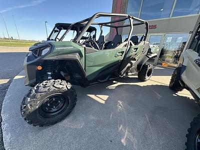 BOATZON | Can-Am® Commander MAX DPS 2023