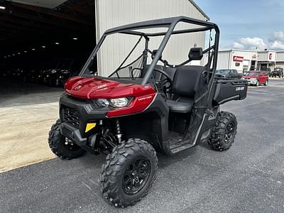 BOATZON | Can-Am® Defender DPS HD10 Fiery Red 2024