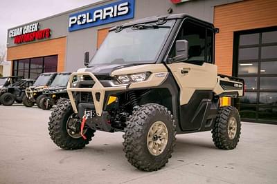 BOATZON | Can-Am® Defender Limited HD10 Desert Tan  Stealth Black 2025