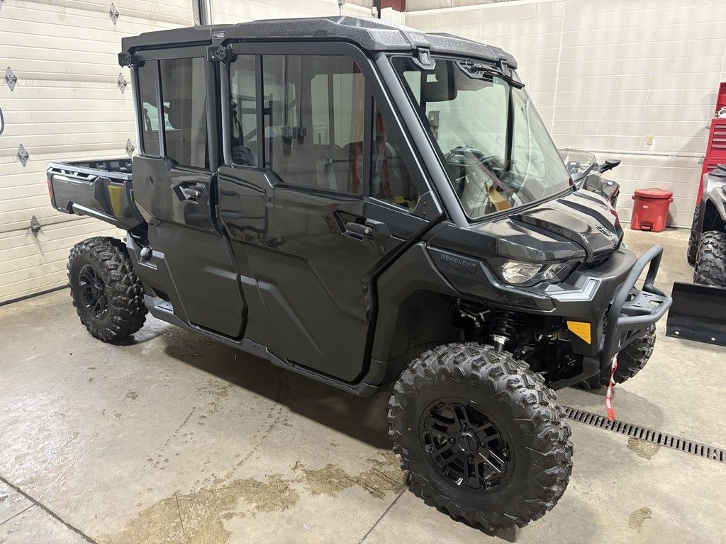 2025 Can-Am® Defender MAX Lone Star Cab HD10 - Sold Boat